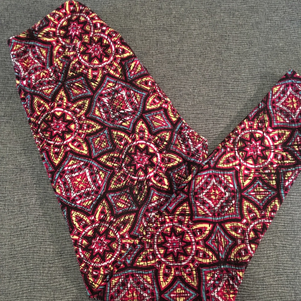 LuLaRoe leggings Tall &Curvy